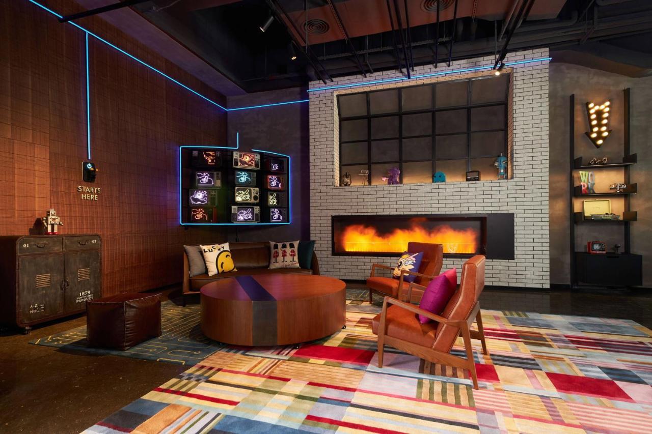 Отель Moxy Shenzhen North Station Экстерьер фото