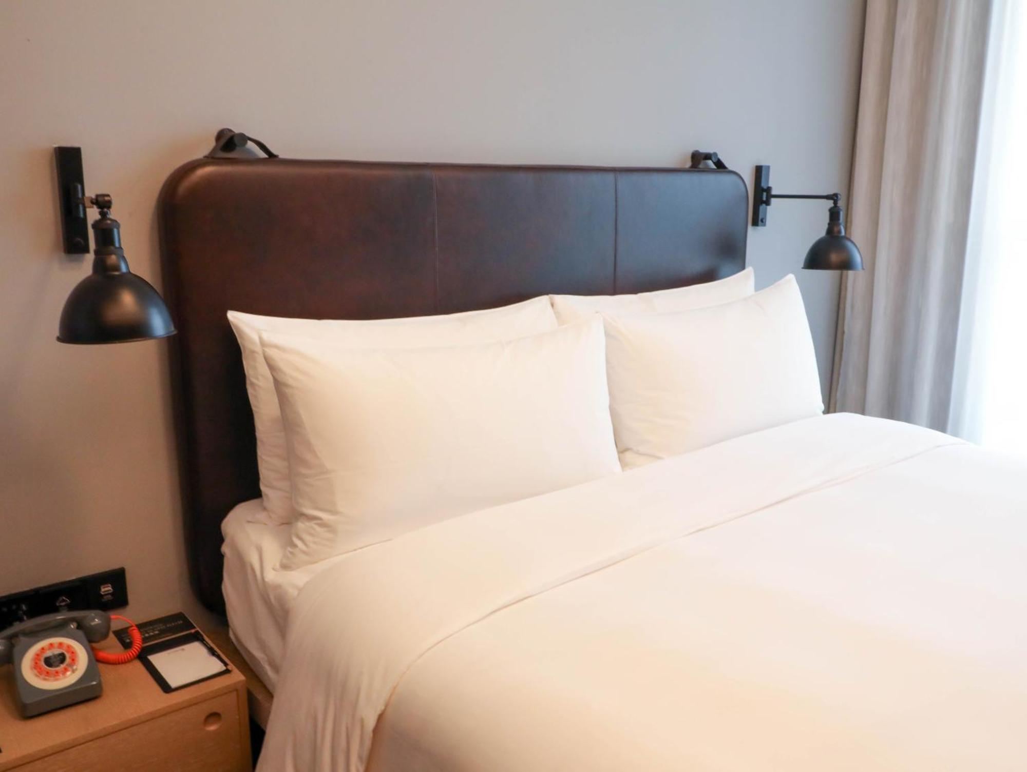 Отель Moxy Shenzhen North Station Экстерьер фото