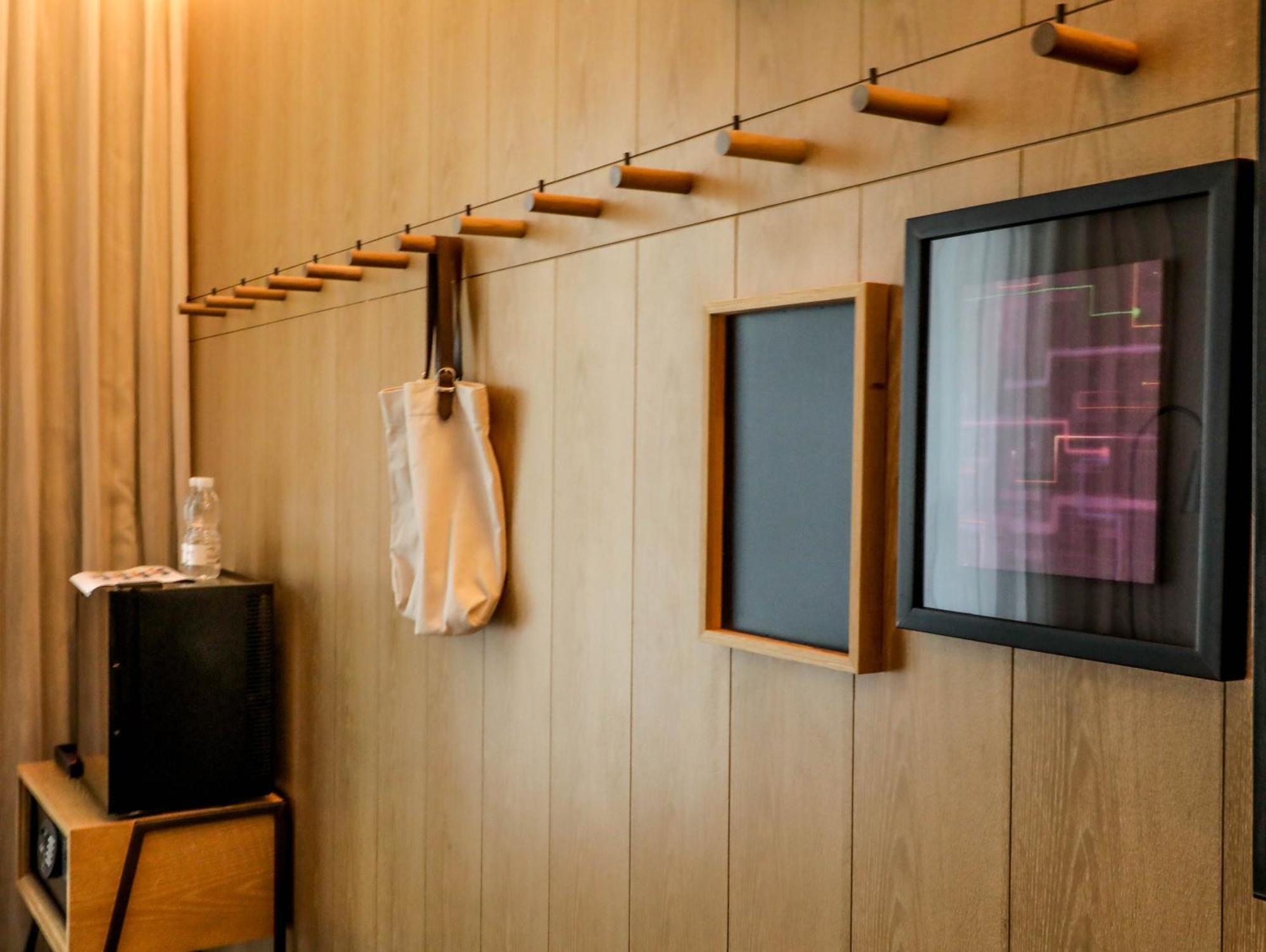 Отель Moxy Shenzhen North Station Экстерьер фото